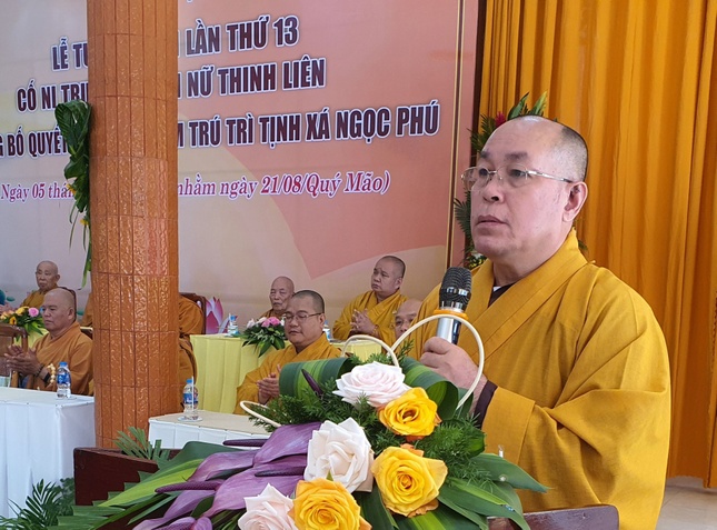 Thượng tọa Thích Đạt Đức phát biểu khai mạc