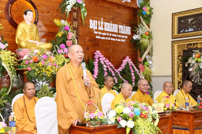 Hòa thượng Thích Phước Minh ban đạo từ