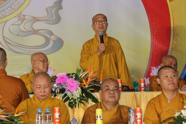 Hòa thượng Thích Nhựt Tấn ban đạo từ