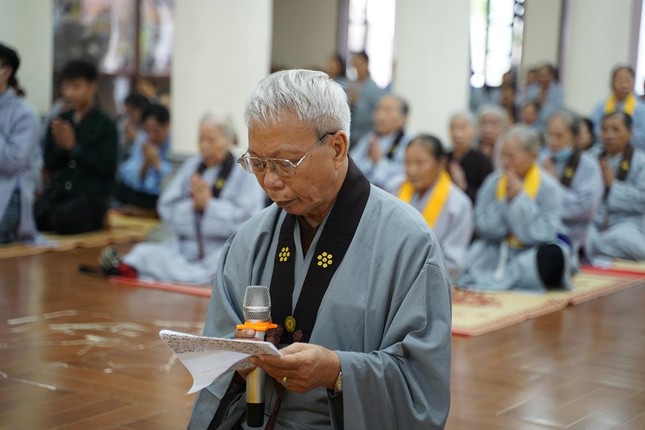 Phật tử Pháp Thiện Thịnh dâng lời phát nguyện