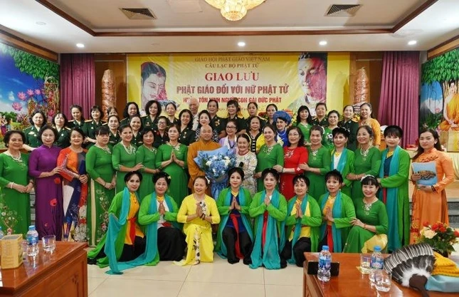 Chụp hình lưu niệm