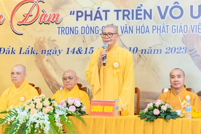 Hòa thượng Thích Châu Quang ban đạo từ Hòa thượng Thích Châu Quang ban đạo từ