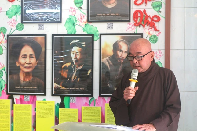 Thượng tọa Thích Phước Hạnh phát biểu tại buổi ra mắt "Không gian văn hóa Hồ Chí Minh"