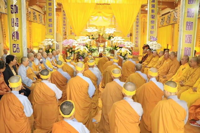 Quang cảnh lễ truy niệm