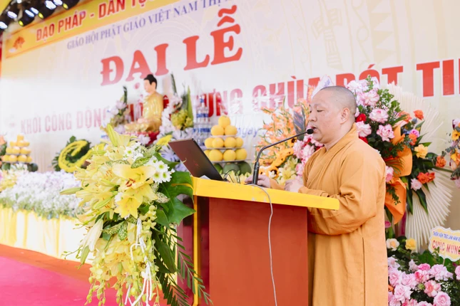 Đại đức Thích Tâm Hiện phát biểu khai mạc