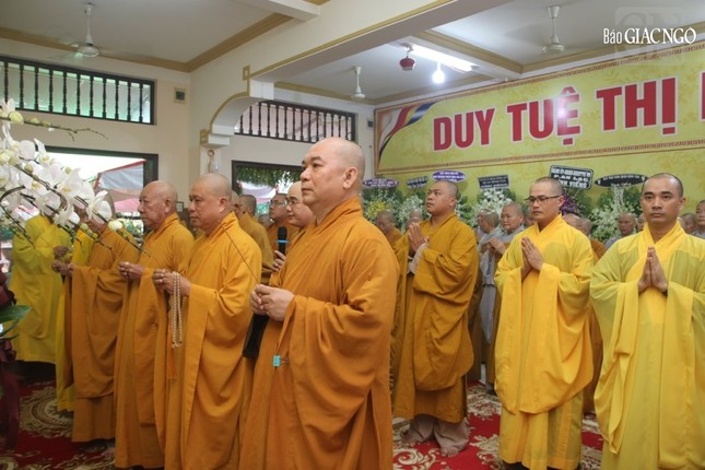 Ban Trị sự GHPGVN Q.Bình Tân viếng tang