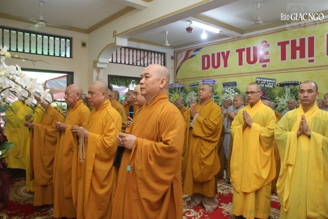 Ban Trị sự GHPGVN Q.Bình Tân viếng tang