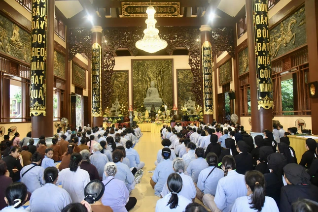 Quang cảnh buổi lễ