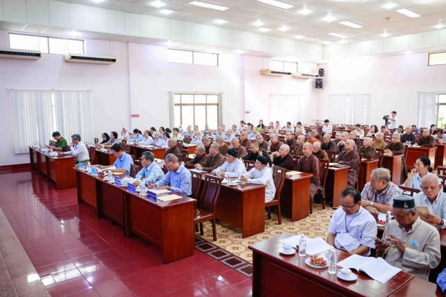 Đại diện các cơ sở tôn giáo Q.Bình Thạnh tham dự