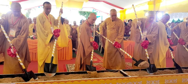Chính thức động thổ khởi công xây dựng chùa Bốn