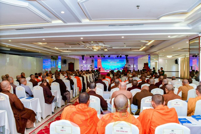 Quang cảnh buổi khai mạc