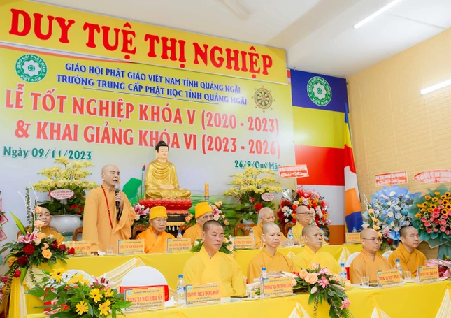 Thượng tọa Thích Nguyên Thành phát biểu chỉ đạo Thượng tọa Thích Nguyên Thành phát biểu chỉ đạo