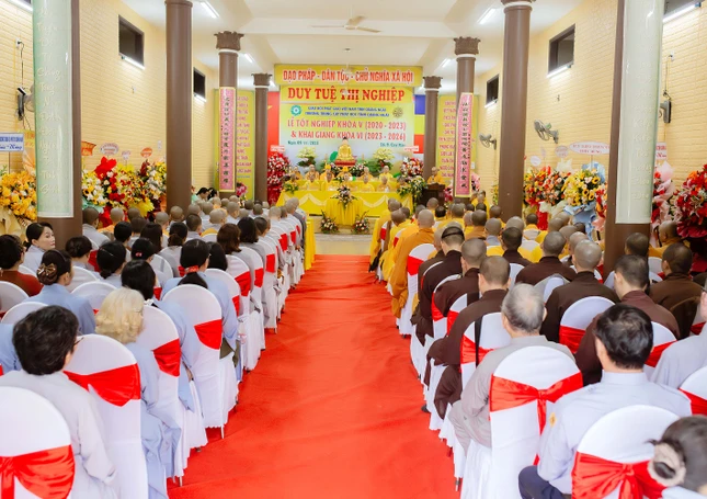 Quang cảnh buổi lễ Quang cảnh buổi lễ