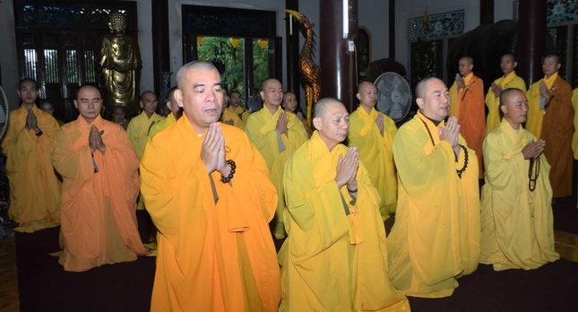 Nhất tâm cầu nguyện Giác linh Hòa thượng cao đăng Phật quốc