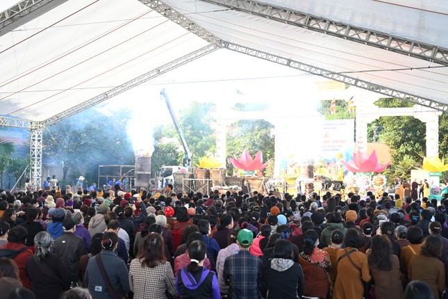 Quang cảnh buổi lễ Quang cảnh buổi lễ