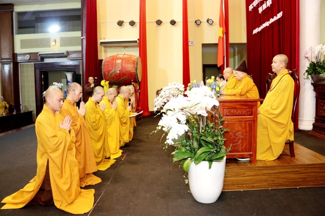 Tăng sinh Thích Tục Khôi dâng lời tác bạch Tăng sinh Thích Tục Khôi dâng lời tác bạch