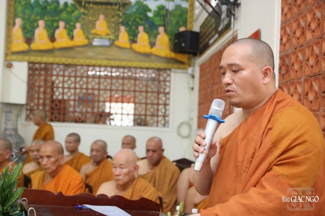 Đại đức Thích Minh Nghi phát biểu cảm tạ