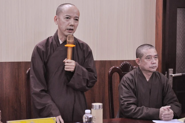 Đại đức Thích Tánh Thông đúc kết phiên họp Đại đức Thích Tánh Thông đúc kết phiên họp