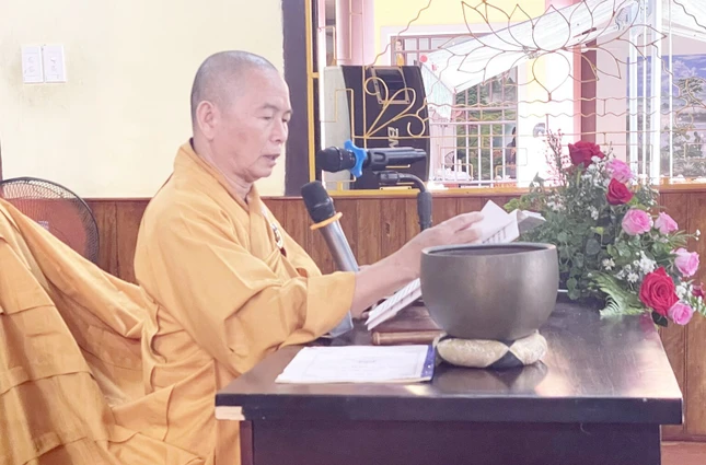 Hòa thượng Thích Thiện Phương truyền giới Bát quan trai