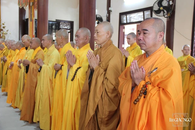 Chư tôn đức Tăng