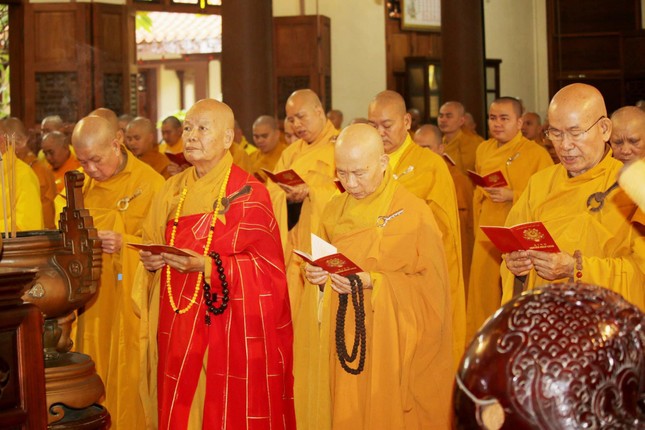 Tụng kinh Chuyển Pháp luân