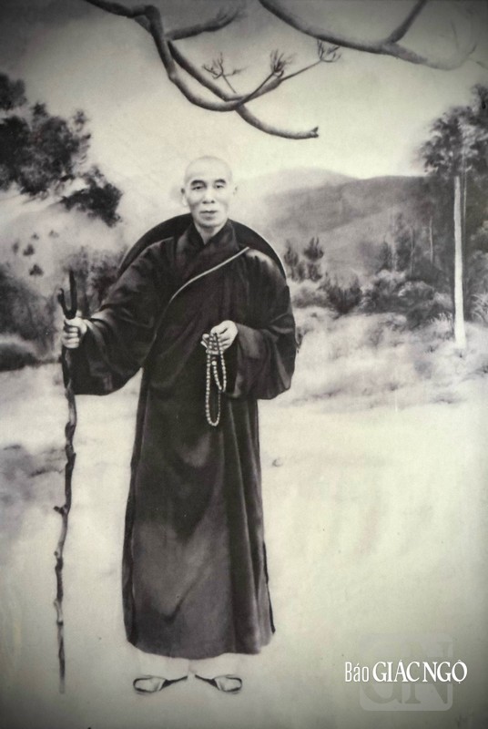 Trưởng lão Hoà thượng Thích Hưng Dụng viên tịch vào lúc 12 giờ ngày mùng 7-11-Mậu Dần; trụ thế 84 năm, hơn 70 năm tu tập với 65 hạ lạp