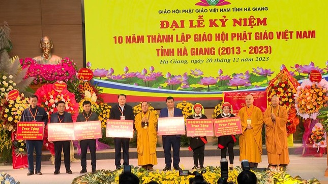 Ban Trị sự GHPGVN tỉnh Hà Giang hỗ trợ hơn 2 tỷ đồng cho công tác từ thiện, an sinh xã hội