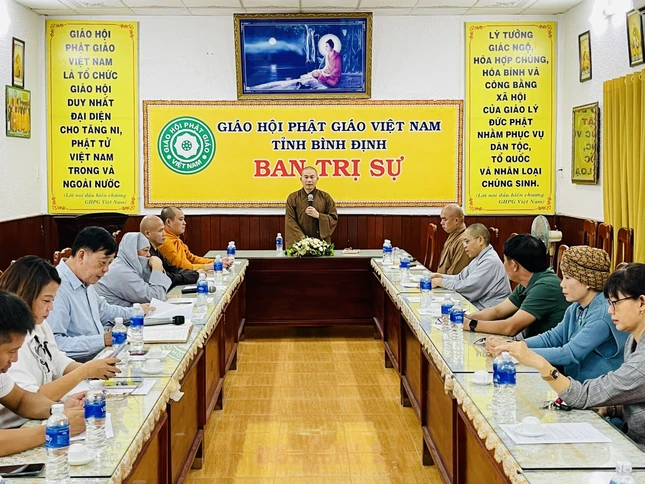 Thượng tọa Thích Quảng Duy phát biểu đúc kết phiên họp Thượng tọa Thích Quảng Duy phát biểu đúc kết phiên họp