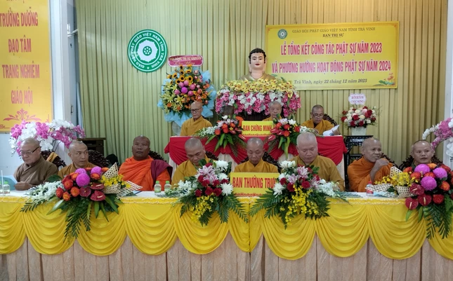 Chư tôn đức chứng minh