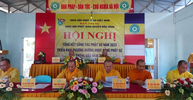 Chư tôn đức chứng minh, chủ tọa đoàn hội nghị Chư tôn đức chứng minh, chủ tọa đoàn hội nghị