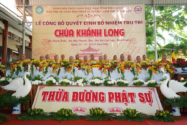 Chư tôn đức chứng minh