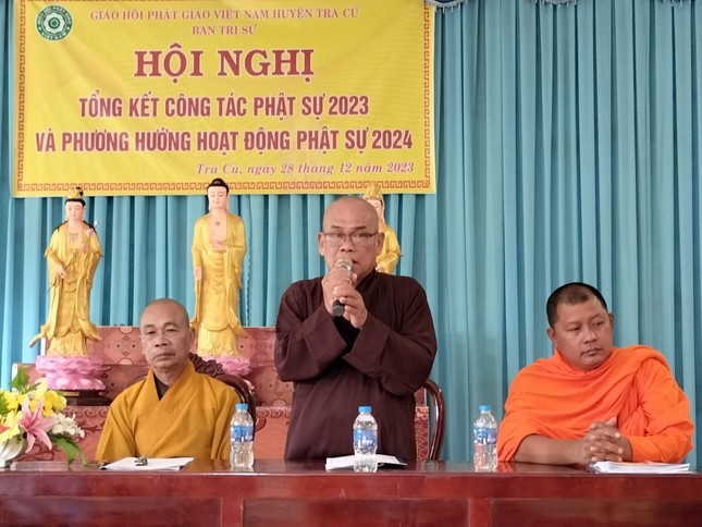 Thượng tọa Thích Nguyên Ngọc phát biểu cảm tạ