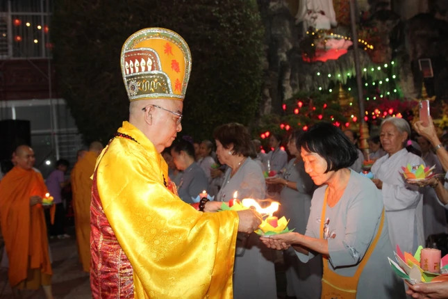 Chư tôn đức truyền đăng Chư tôn đức truyền đăng