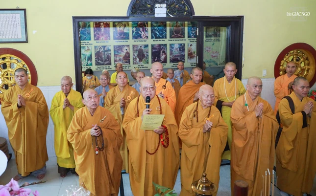 Chư tôn đức tưởng niệm cố Hòa thượng Thích Thiện Bình Chư tôn đức tưởng niệm cố Hòa thượng Thích Thiện Bình