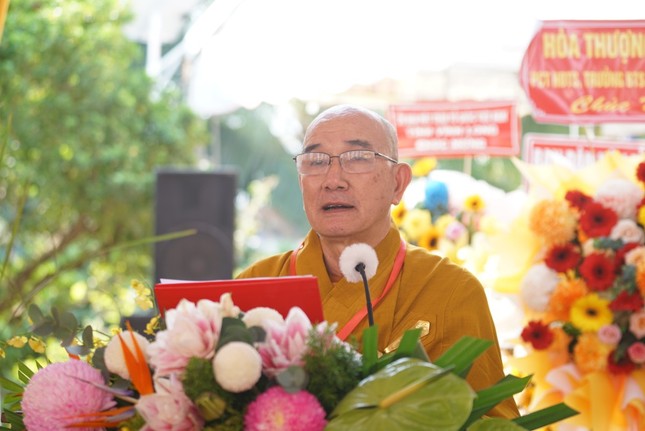 Thượng tọa Thích Lệ Lạc báo cáo quá trình trùng tu, xây dựng chùa Hội An