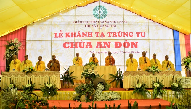 Niệm Phật cầu gia hộ