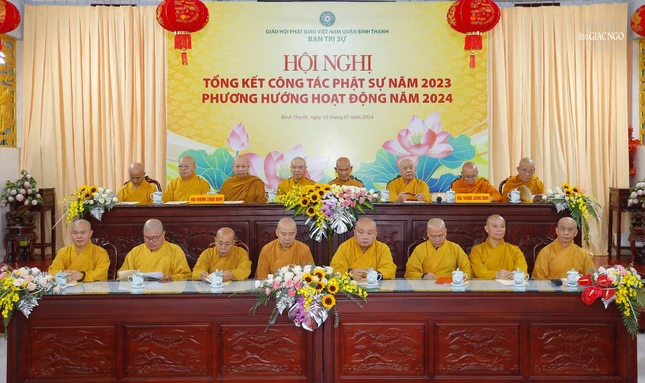 Chư tôn giáo phẩm chứng minh