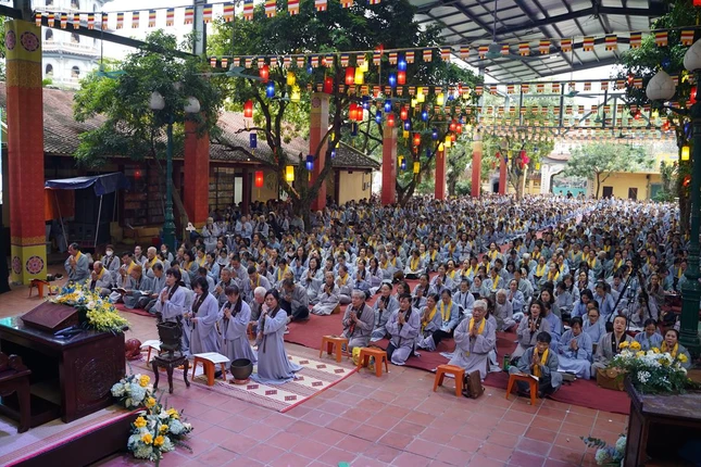 Trang nghiêm khóa lễ tụng kinh