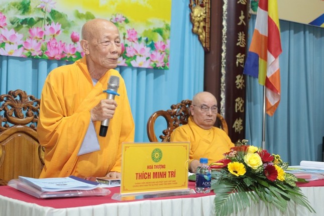 Hòa thượng Thích Minh Trí ban đạo từ