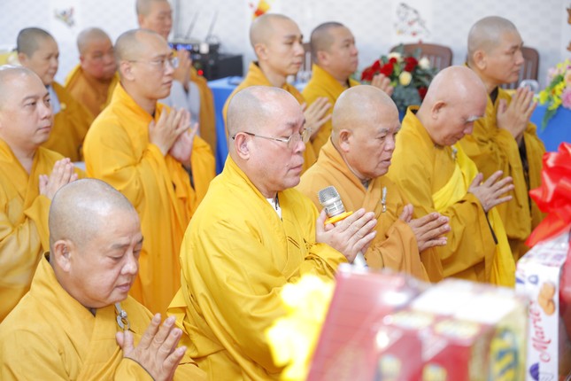 Ban Trị sự GHPGVN Q.Tân Bình dâng lời khánh tuế chư tôn Hòa thượng Chứng minh Ban Trị sự GHPGVN Q.Tân Bình dâng lời khánh tuế chư tôn Hòa thượng Chứng minh