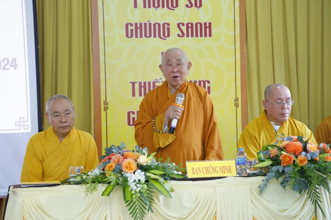 Trưởng lão Hòa thượng Thích Như Tín ban đạo từ