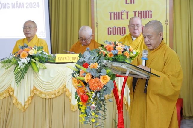 Thượng tọa Thích Từ Trí phát biểu cảm tạ Thượng tọa Thích Từ Trí phát biểu cảm tạ