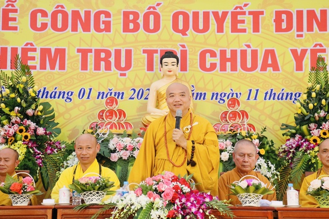 Thượng tọa Thích Hạnh Nhẫn ban lời đạo từ