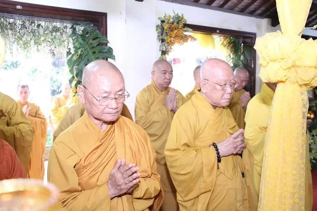 Chư tôn giáo phẩm TƯGH viếng tang Trưởng lão Hòa thượng Thích Thiện Phương