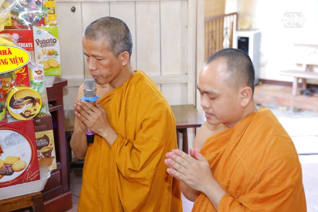 Đại đức Thích Minh Phú, quản sự tịnh xá Ngọc Chánh tác bạch tri ân chư tôn đức Đại đức Thích Minh Phú, quản sự tịnh xá Ngọc Chánh tác bạch tri ân chư tôn đức