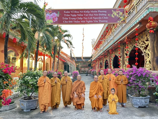 Lưu niệm tại tịnh xá Phước Hưng