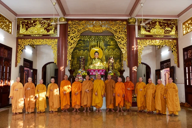 Tại tịnh xá Ngọc Châu