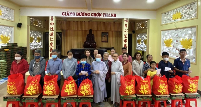 Chùa Phước Thiện san sẻ yêu thương