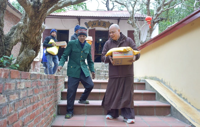 Niềm vui của sự cho đi