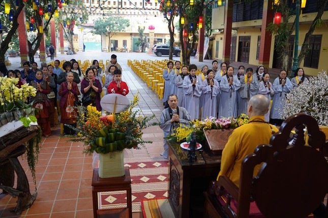 Đạo tràng Pháp Hoa Hải Phòng, Đạo tràng chùa Hoa Nghiêm (Thường Tín) do Đại đức trụ trì Thích Quảng Tín và Đạo tràng chùa Doãn (Hà Nam) do Đại đức Thích Quảng Tri hướng dẫn về lễ Phật, lễ Tổ và khánh tuế Hòa thượng nhân dịp đầu xuân